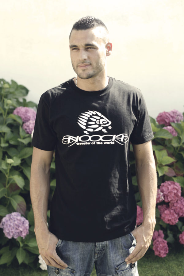 T-shirt noir à col rond Nooch en coton sérigraphié